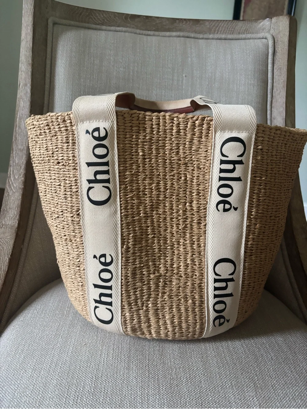 Chloé Natural Straw Tote with Cream Logo Ribbon Handles - Picture 2 of 4